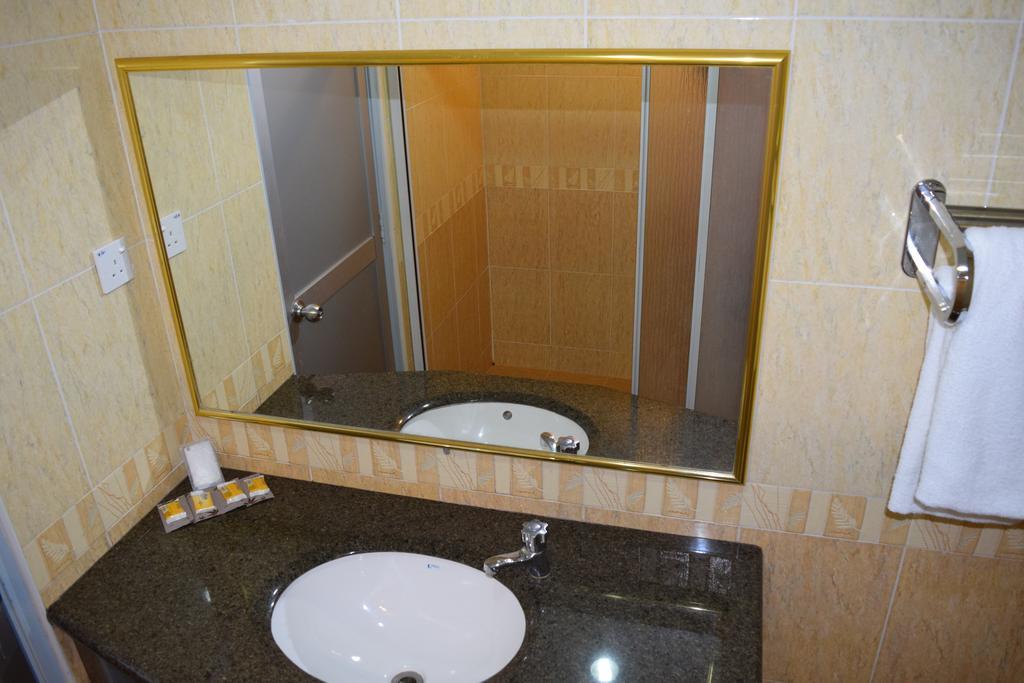 Hotel Sri Garden Sdn. Bhd. Kangar Quarto foto