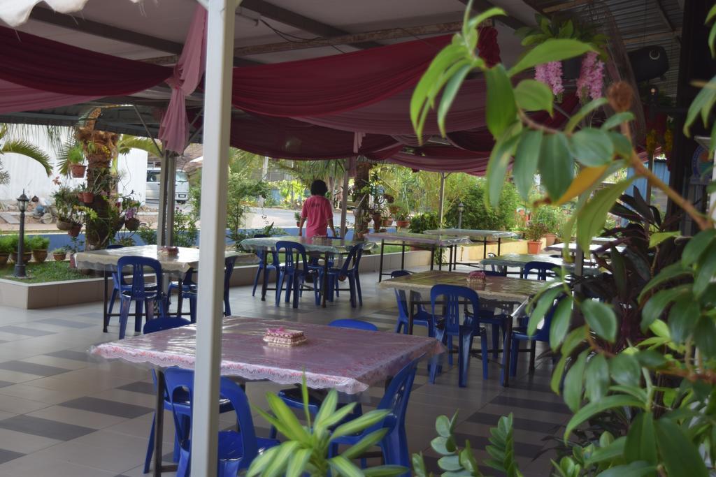 Hotel Sri Garden Sdn. Bhd. Kangar Exterior foto