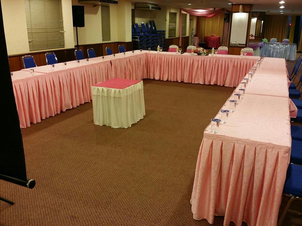 Hotel Sri Garden Sdn. Bhd. Kangar Exterior foto